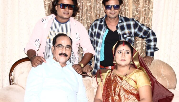 The Rising Action Star Actor Sooraj Samrat Becomes Humdard for debutant film actor Viru Sharma, shooting continues in Jharkhand with loud noise.