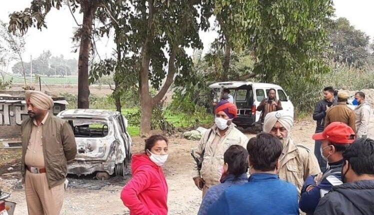 7 people died due to burning in the car due to central locking, know how to get out of the car in such a situation