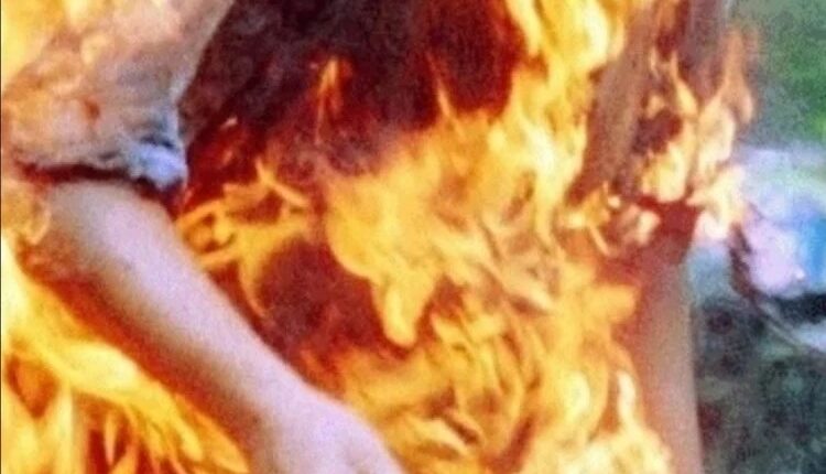 Uttar Pradesh: Girl injured by teasing youth while going to coaching commits suicide, dies