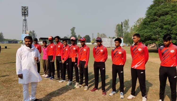 Playing keeps the body as well as brain healthy so that better work can be done in every field: Lalan Kumar