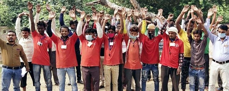 If the honorarium was not received before the festival, the movement will do, the cleaning workers appealed to the District Magistrate