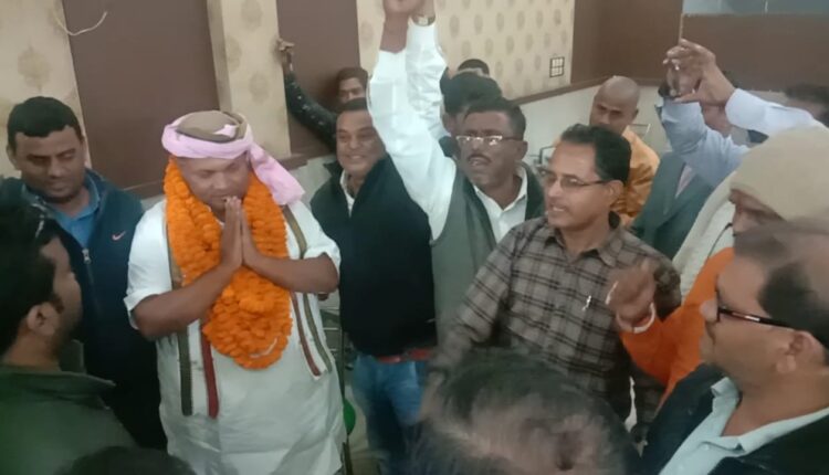 Agriculture and Animal Husbandry Minister Jharkhand receives a grand welcome in Chauparan
