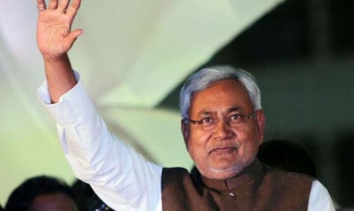 Bihar Assembly Elections: Nitish's rally led to stone pelting, CM said - Throw and throw stones