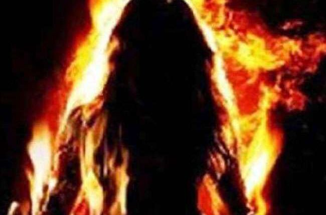 Lucknow: Tragic accident, 28-year-old girl commits petrol on herself, commits suicide