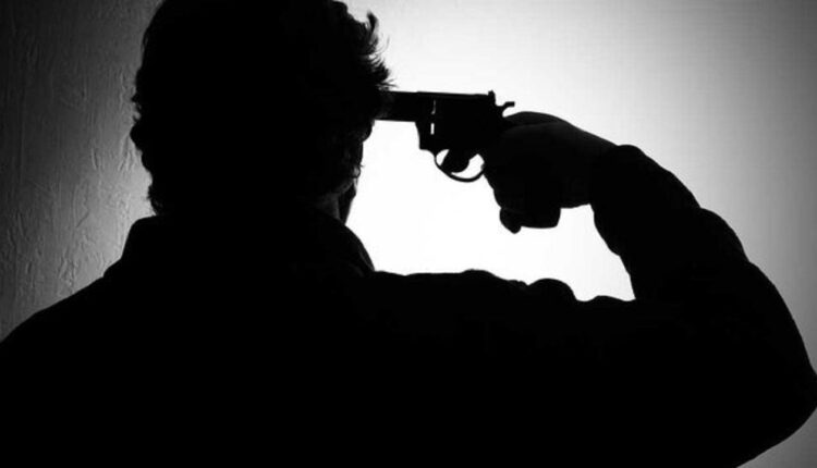 Hardoi: Young man unhappy with girlfriend's death, shoots suicide