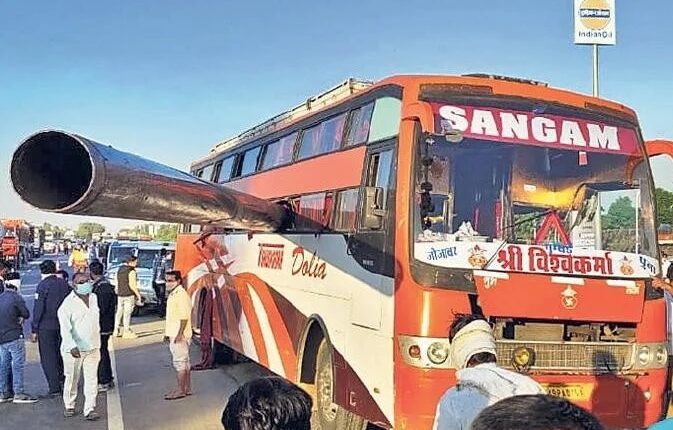 100 fit long pipe swaying in private bus traveling in air, woman beheaded, 13 injured