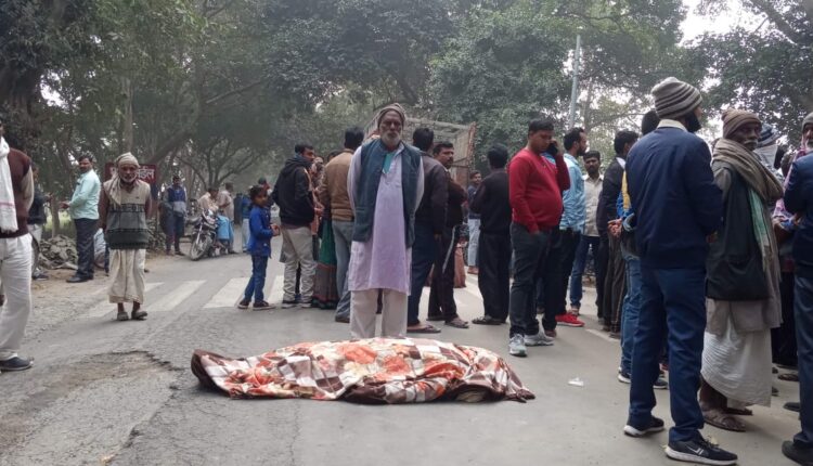 Deoria: sticks in ground dispute, many injured, 65-year-old man dies