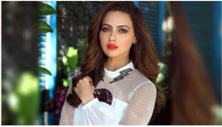Sana Khan can soon give good news after celebrating honeymoon in beautiful plains of Kashmir