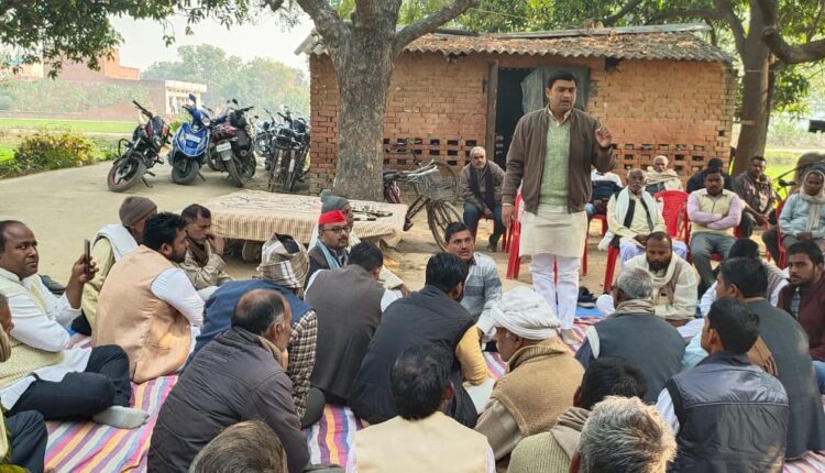 Samajwadi Party encapsulates the farmers' problems through a chaupal
