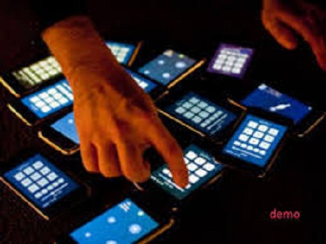 2 employees of Amazon company arrested for stealing mobile worth one crore