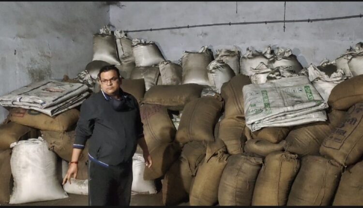 Owner went to visit Gowhati, food department raided and seized 16 lakh kilowatts