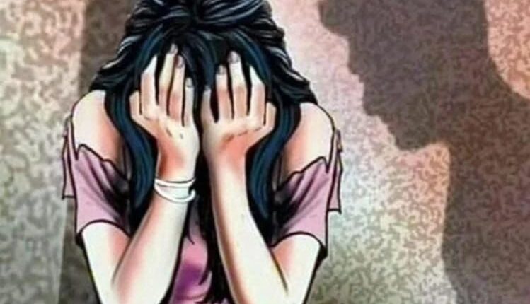 Video made of rape of teenager who took fodder, video viral after blackmailing, case filed