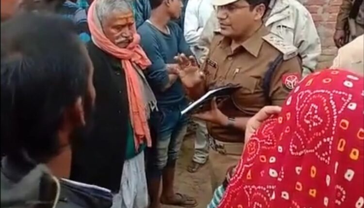 Kaushambi: Watering was done in the field, killing a person sleeping in a tubewell