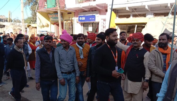 Ram's procession came out with pomp, thousands of devotees attended