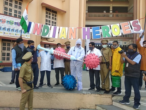 Salute to Corona warriors on the occasion of Republic Day at Swaminarayan Gurukul Vidyalaya, Surat