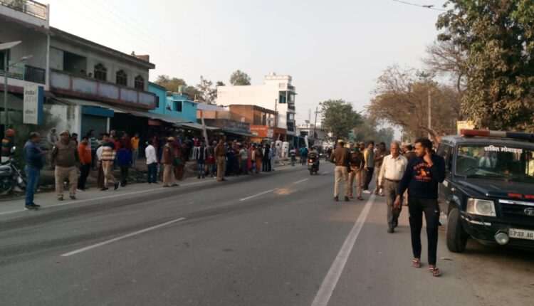 Allahabad Lucknow highway road blood red