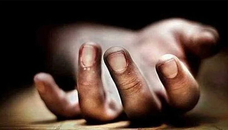 UP: youth filled air in teenager's stomach with vacuum cleaner, death