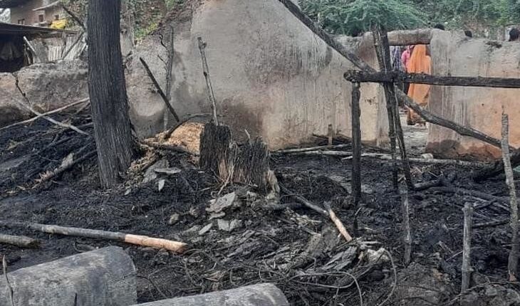 UP: fierce fire in hut, 3 cattle including 1 innocent child burnt alive