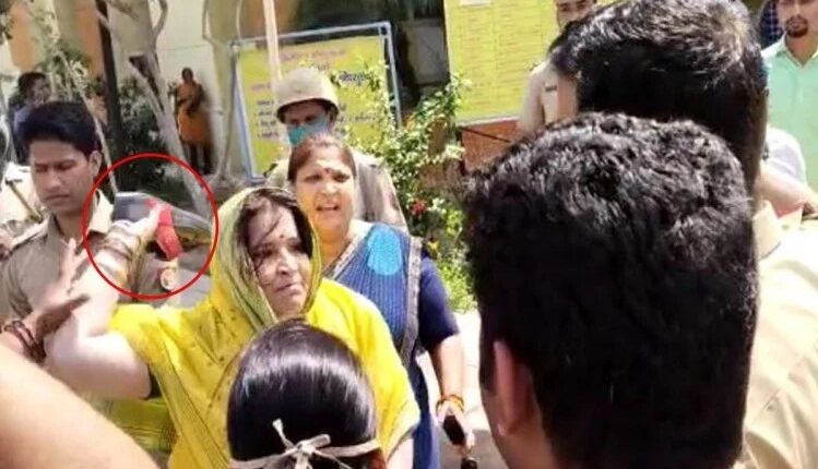 Fierce clash between RSS, BJP workers and police, slapping policemen fiercely