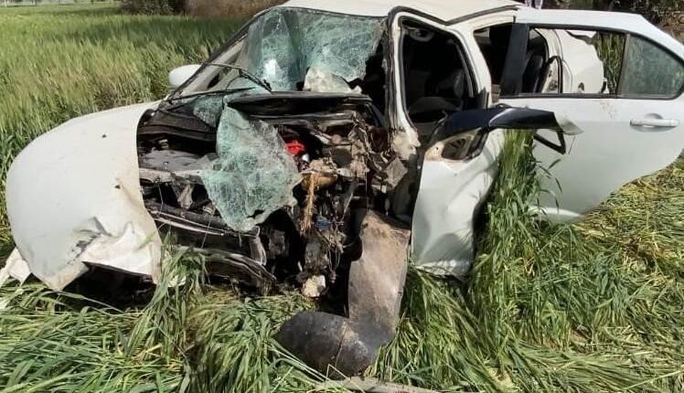Haryana: Car collided with tree uncontrolled, four injured, two people died on the spot