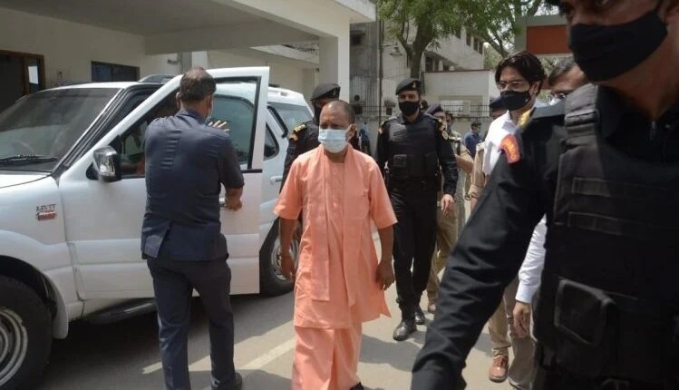 BJP MLA's car entered into Chief Minister Yogi Adityanath's convoy causing chaos, cut challan
