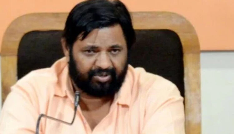 BJP MP from Mohanlalganj Kaushal Kishore revealed the problem of oxygen gas