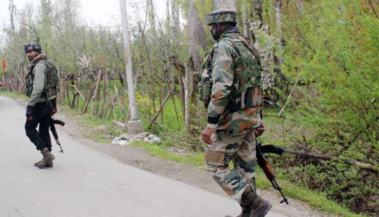 Srinagar: 1 terrorist killed in encounter between security forces and terrorists, search operation continues
