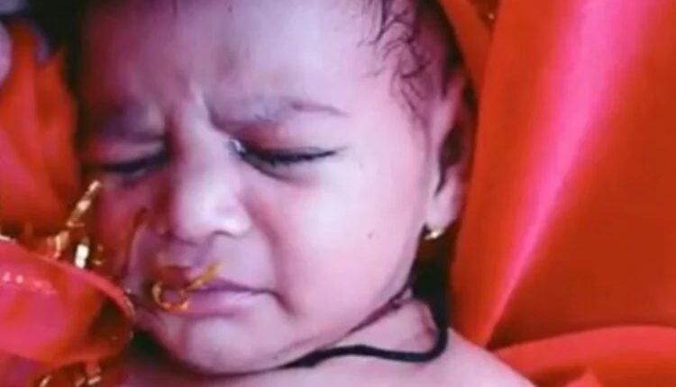 UP: Heartbreaking incident, ruthless mother shed her 21-day-old baby girl in a box