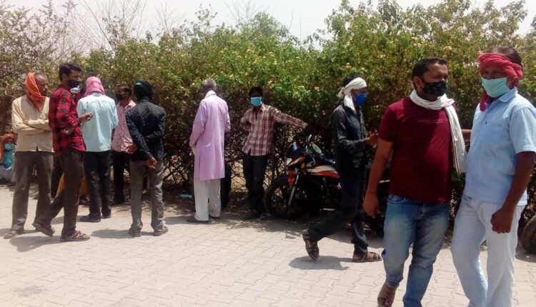 Newlywed's body found hanging on the gallows, murder or suicide is still a secret