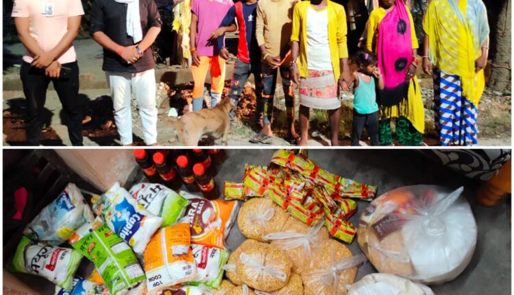Lucknow: Ration distribution is being done daily by team Abhishek Chaudhary in this epidemic.