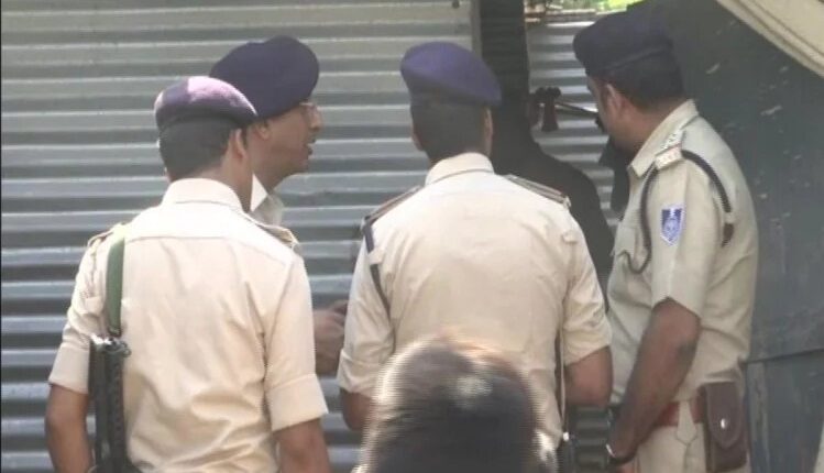 Madhya Pradesh: Angry husband throws 2 girls including wife in a well for not having a son