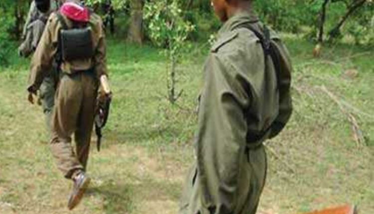 Naxalites attack Bihar, station master captive