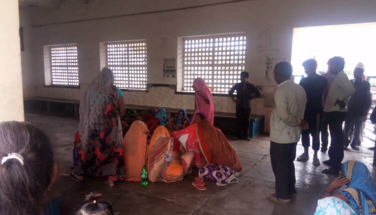 Sudden deteriorating health of a woman who got off the train, died of heart attack