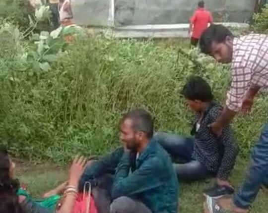 Uncontrolled bus overturned, two dozen passengers injured, seven in critical condition