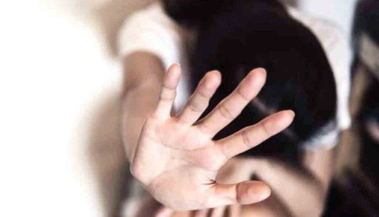 UP: Girl kidnapped and raped for 5 days after going to fill water at handpump