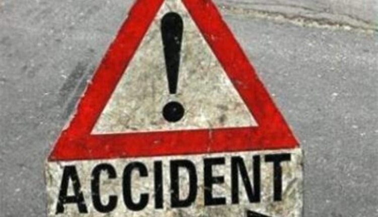 Two trucks and DCM clashed to save the car