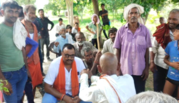 Agra: Flood victims are not getting help from the government