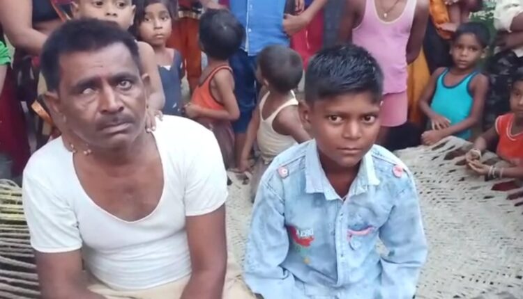 Mainpuri: Surprising case, the child reached to meet his former parents with memories of reincarnation