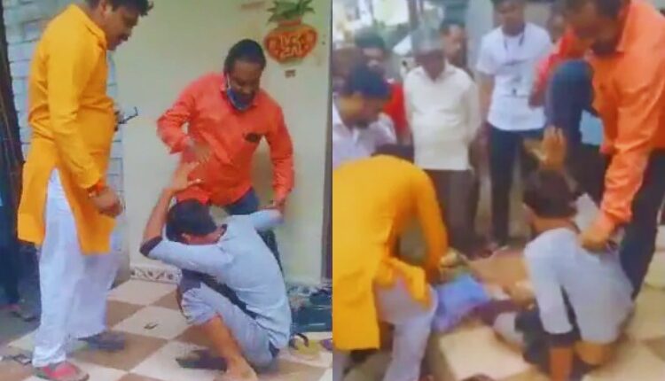 A mob of youths selling bangles with Hindu names thrashed them fiercely.