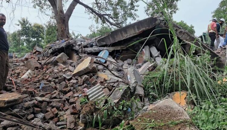 Kanpur: Bulldozer ran on SP MLA Amitabh Bajpai's factory, this was the main reason