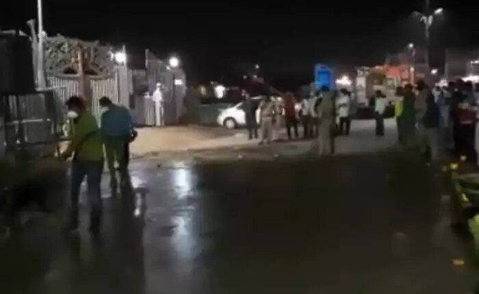 Fierce explosion occurred in cylinder while filling air in balloon, two died