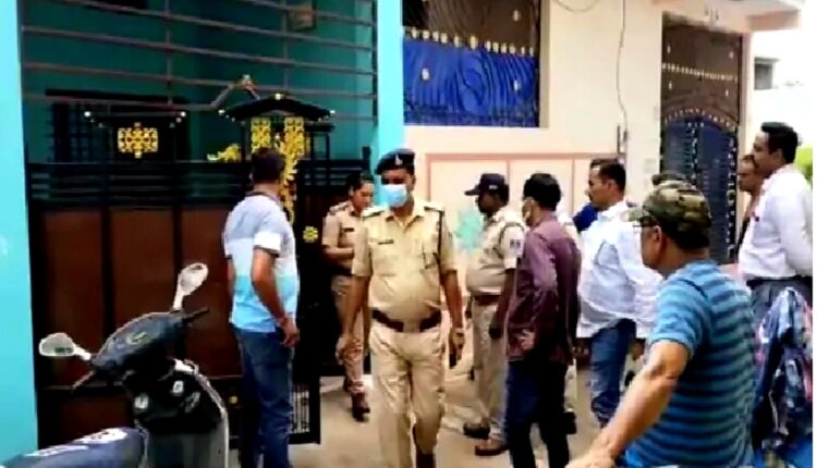 The young man shot himself in separation from his wife, the condition was critical, referred to Jabalpur