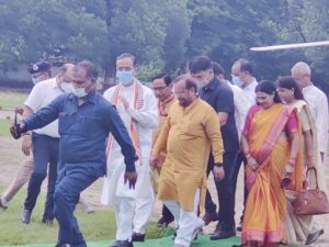 Sultanpur: Tikriya Nonra contact road became dilapidated within one and a half year