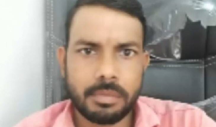 The young man died due to a late night vehicle collision, the passerby informed the police