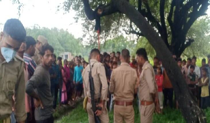 Dead body of young man found hanging from tree, fear of murder or suicide in love affair