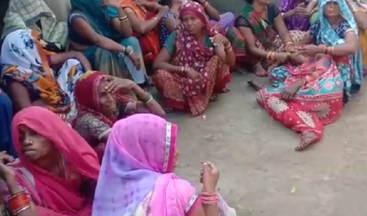 Troubled husband and pregnant wife hanged due to not being able to pay the loan, the family is in a bad condition by crying