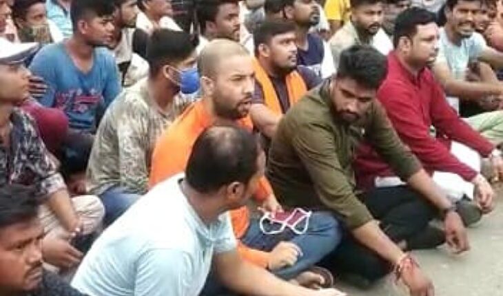 Moradabad: CM Yoga's announcement proved to be false within 24 hours, remains of cow mothers found just behind Mandi Samiti police post