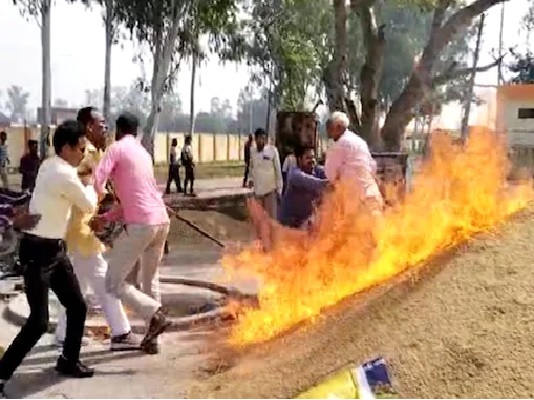 Lakhimpur Kheri: Distressed farmer put petrol on fire due to non-selling of paddy