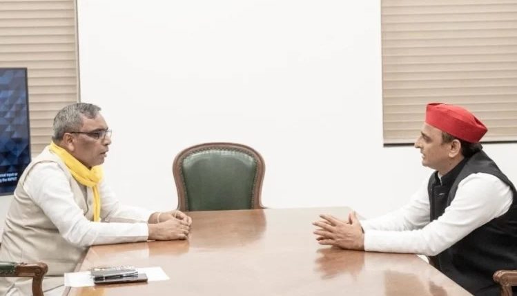 These two giant parties can come together on the battlefield to remove BJP from power