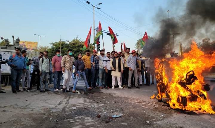 Scooter caught fire and ten including SP city vice president sued